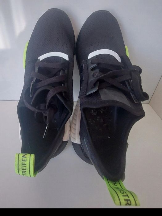 Ténis Adidas NMD R1