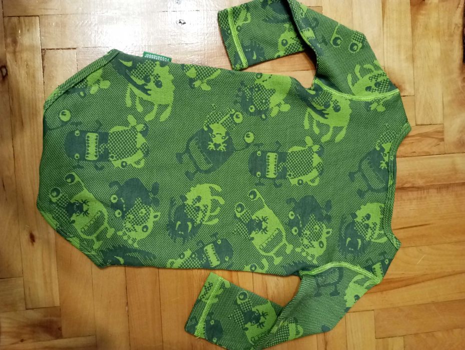 Vossatassar Nowe Body dziecięce 51% Wool rozm. 90/18-24 mies.