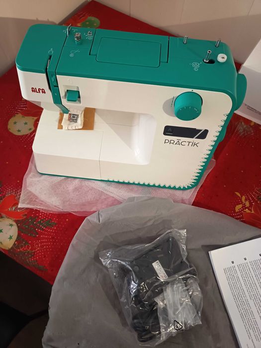 Maquina de costura Alfa Practik 7 NOVA