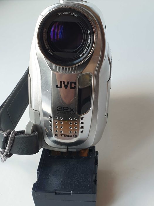 цифрова відеокамера JVC GR-D390EK digital video  SD JVC BN-VF707U