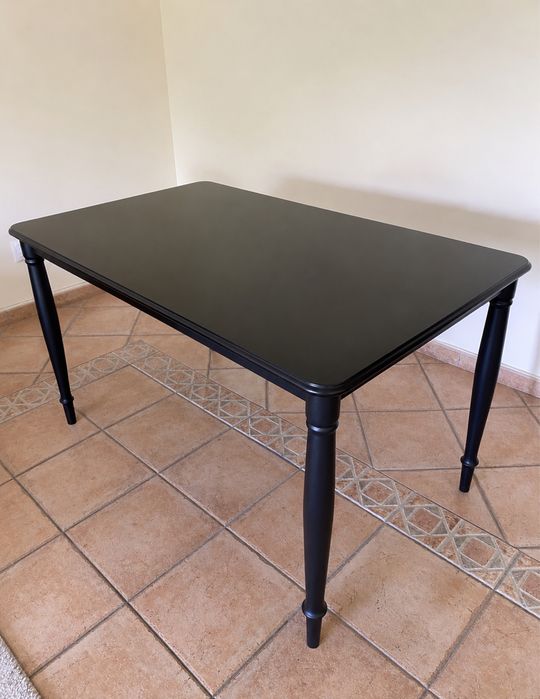 Mesa de jantar preta IKEA – NOVA, nunca usada!