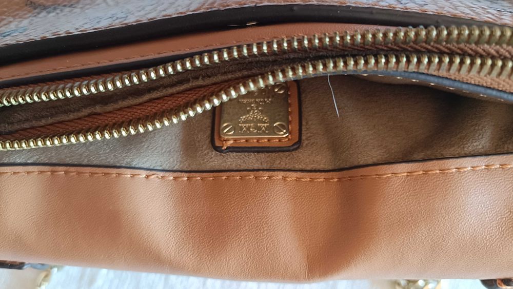 Mala MCM Boston leather crossbody bag
