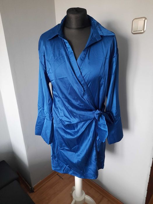 Sukienka satynowa szlafrokowa M/L