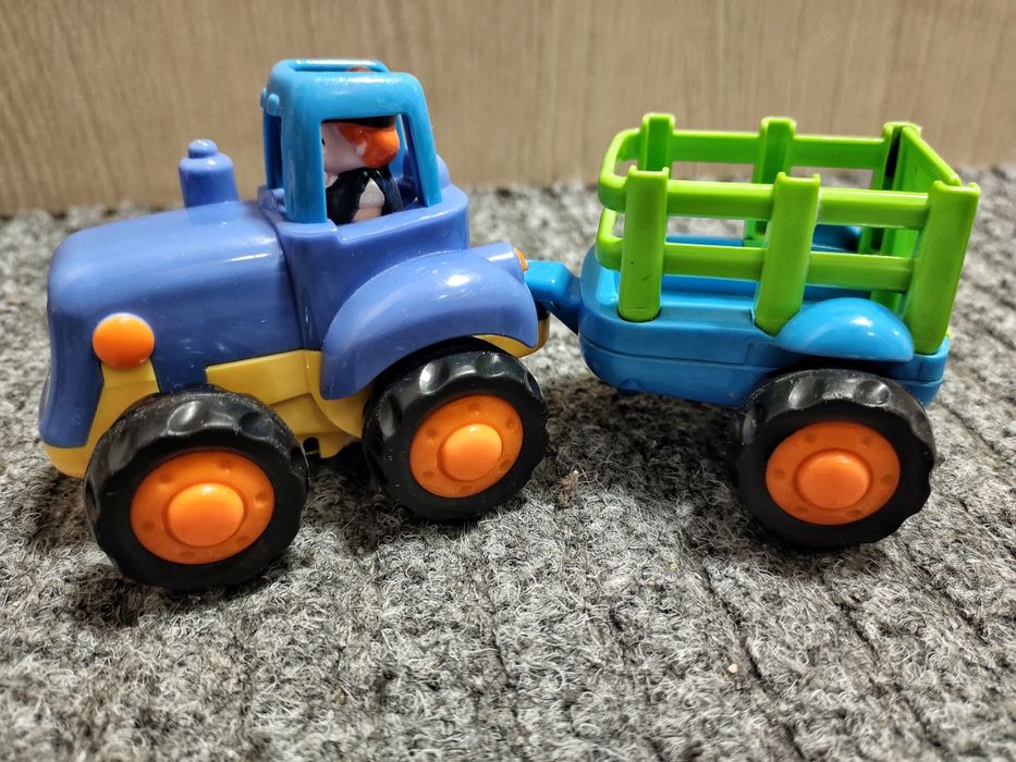 Трактор з причепом, бульдозер