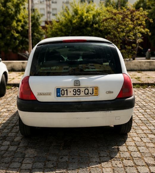 Renault clio  ano 2000 gasolina