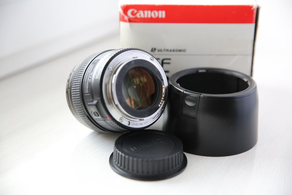 Продам Canon EF 85 1.8