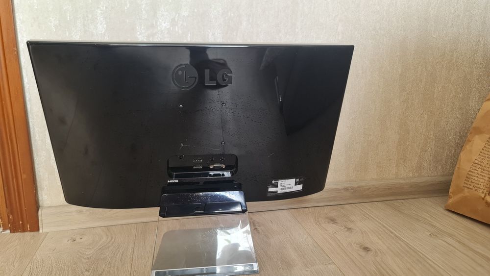 Монітор  LG з IPS екраном 23.8 дюймів