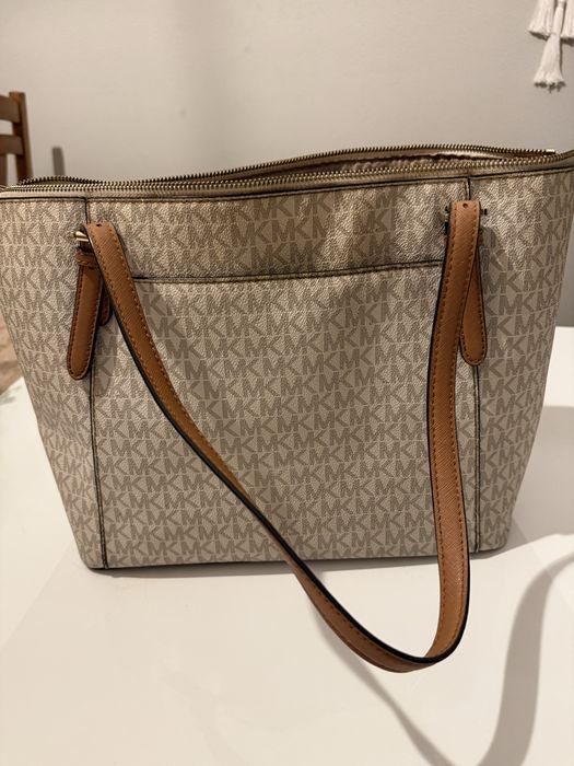 Mala Michael Kors
