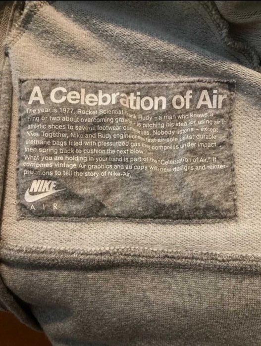 Hoodie cinzento, amarelo e rosa da Nike Air