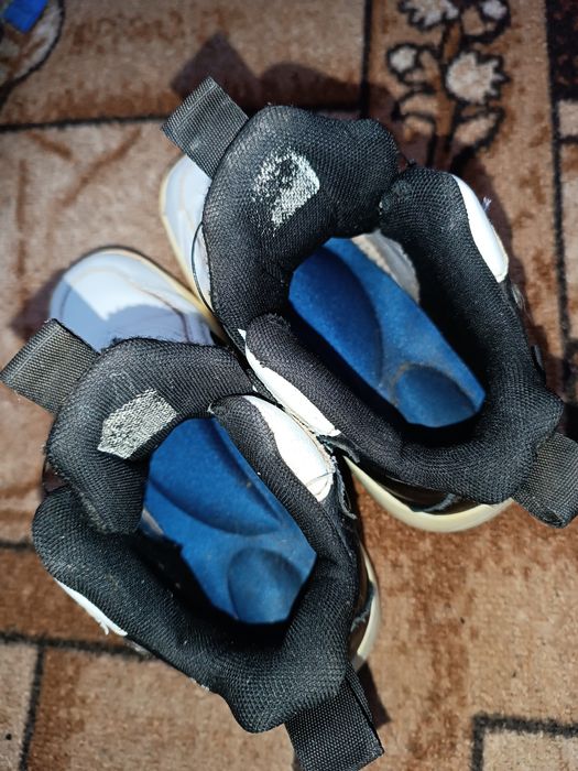 Продам кросівки на хлопчика