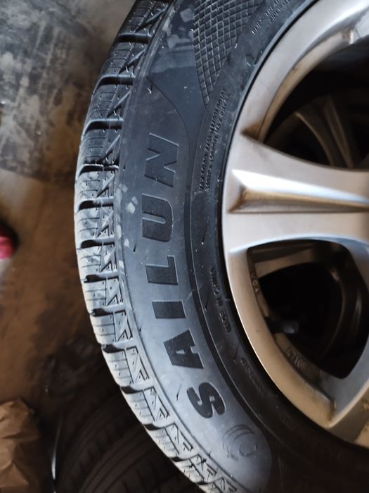 aluminiowe kola z oponami wielosezonowymi 215x60x16