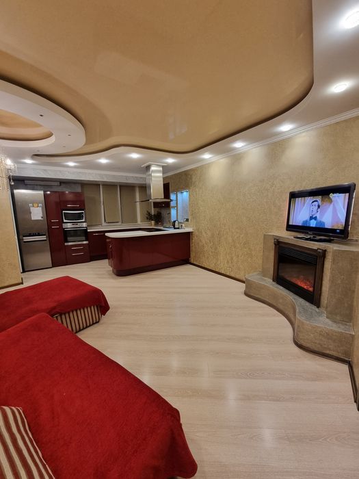 Погодинно, подобово  2к кв на Осокорках с джакузі та каміном.