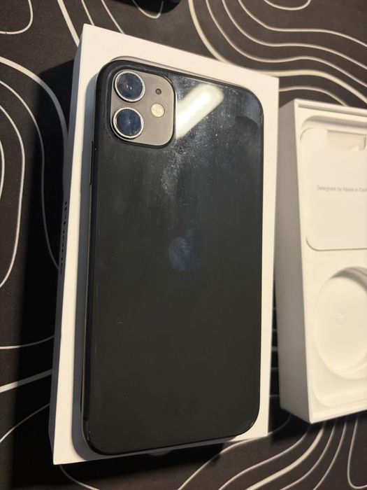 IPHONE 11 128g + AIR PODS PRO - 150€