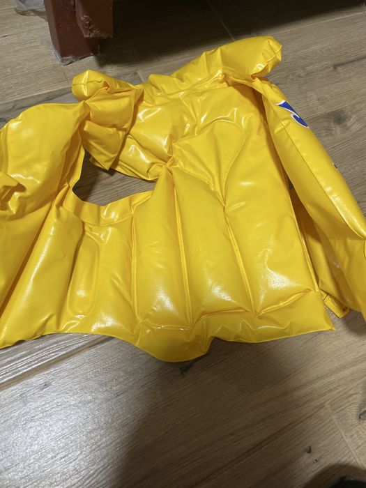 Дитячий жилет для плаваня