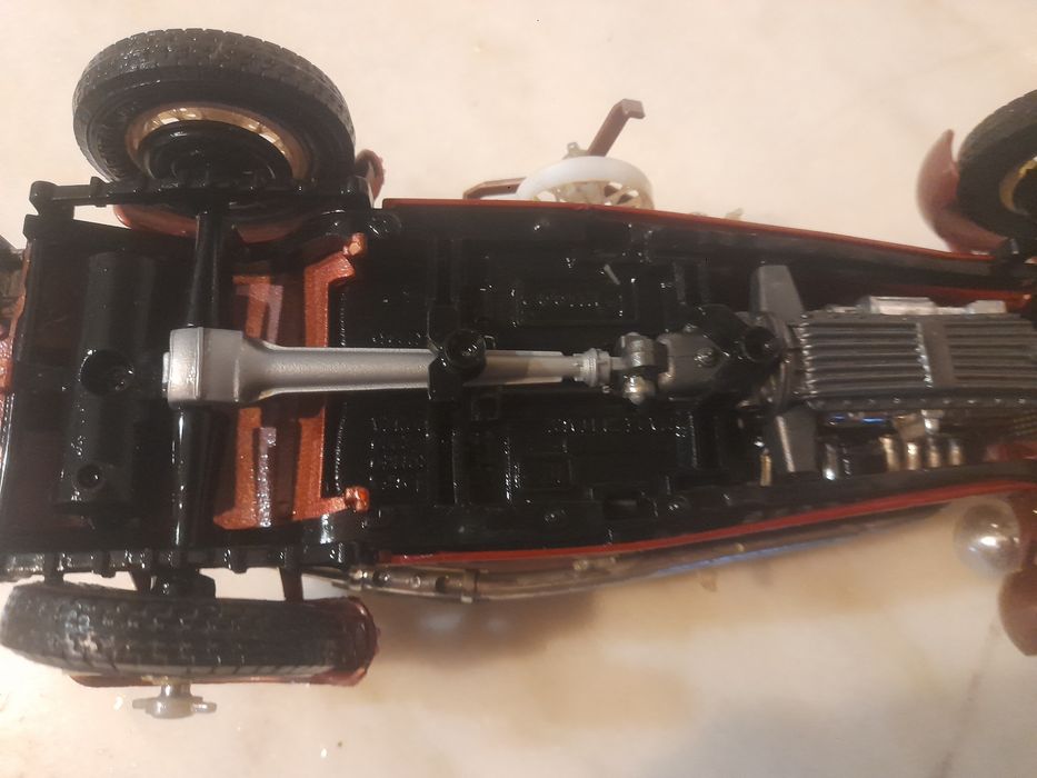 Miniatura Escala 1:18 Alfa Romeo 2300 Monza 1934
