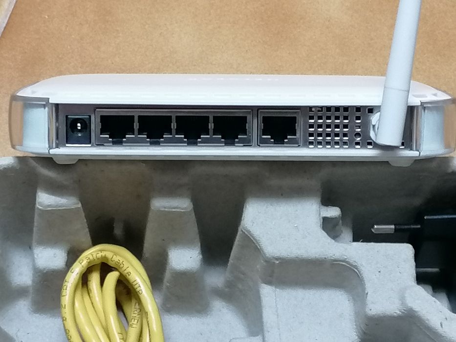 Netgear Wireless Modem Router, Impeccable64737766709378120