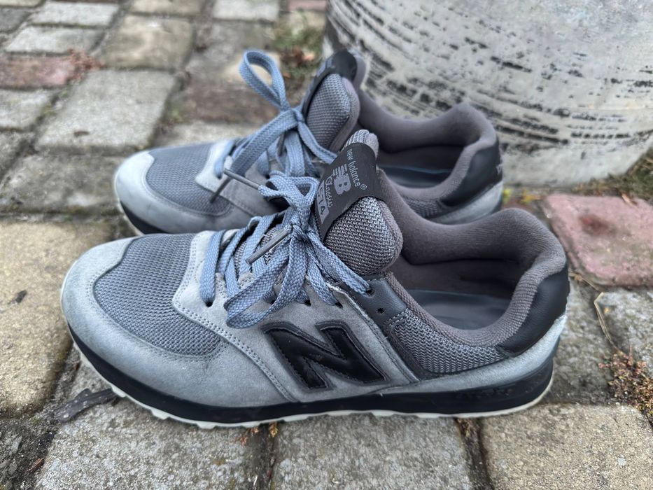 кросівки new balance