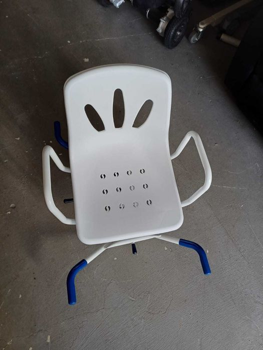 Cadeira de banho giratória