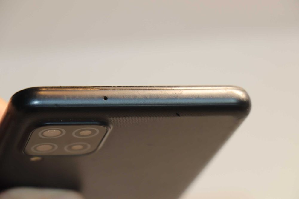 Samsung Galaxy A12 4/64 GB Black SM-A127F Duos, Є тріщини на сенсорі!