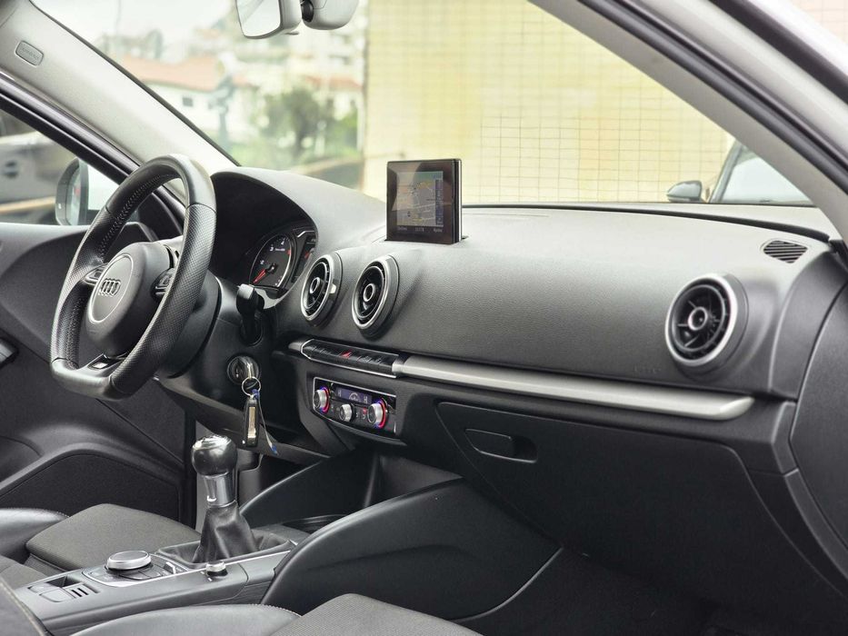 AUDI A3 S LINE PLUS 2.0TDI 150CV "LOOK RS3"