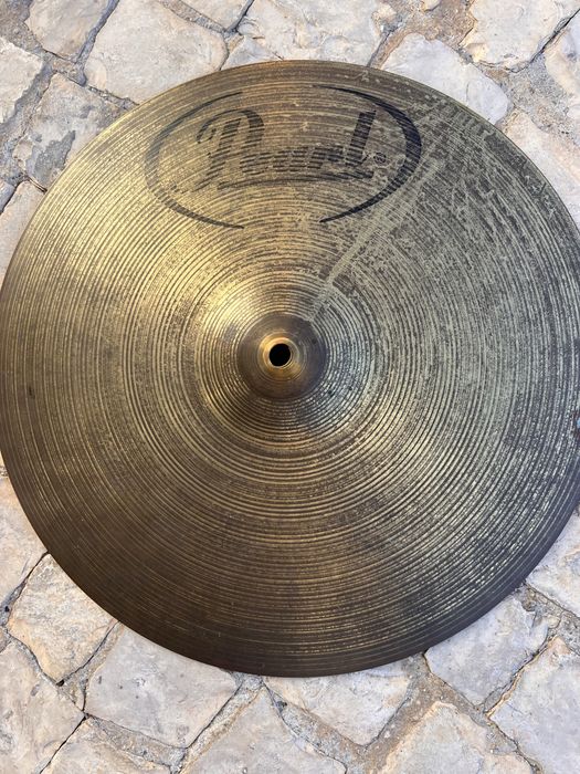 Vendo conjunto de pratos de Bateria