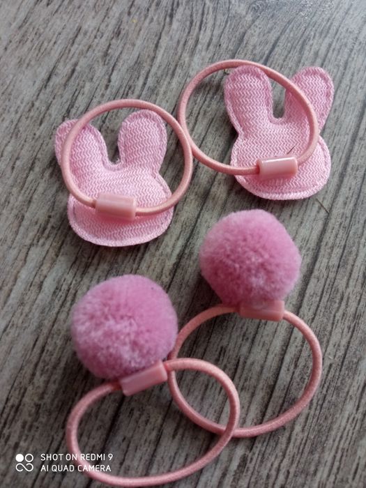 Nowe spinki do włosow elegancko zapakowane