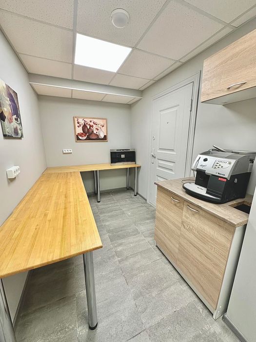 Офіс кабінет 12м2 приміщення юридична адреса Саперно-Слобідська 8