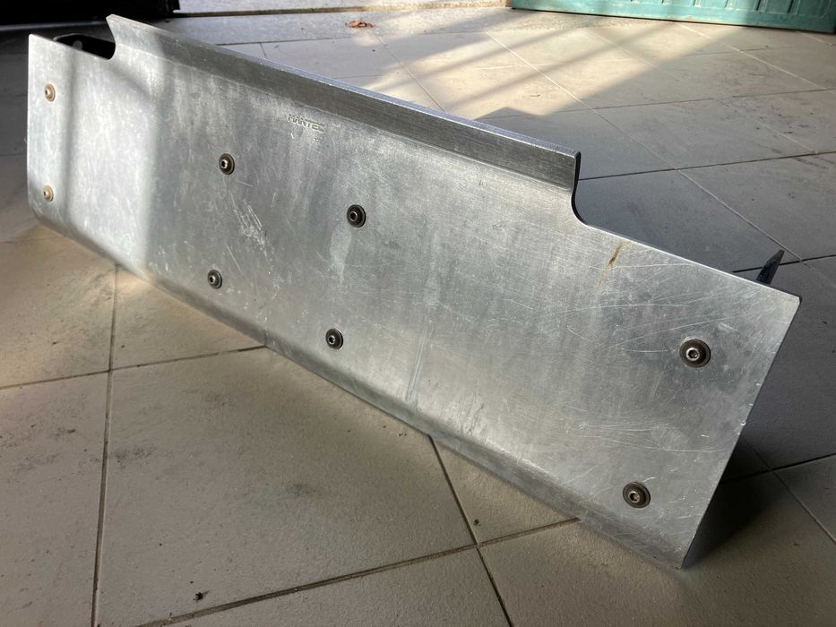 Proteção frontal Mantec para Land Rover Defender