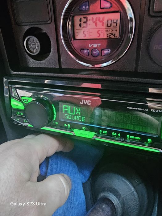 Автомагнитол Jvc Kd X-143