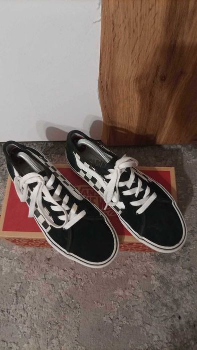 Buty vans w kratkę