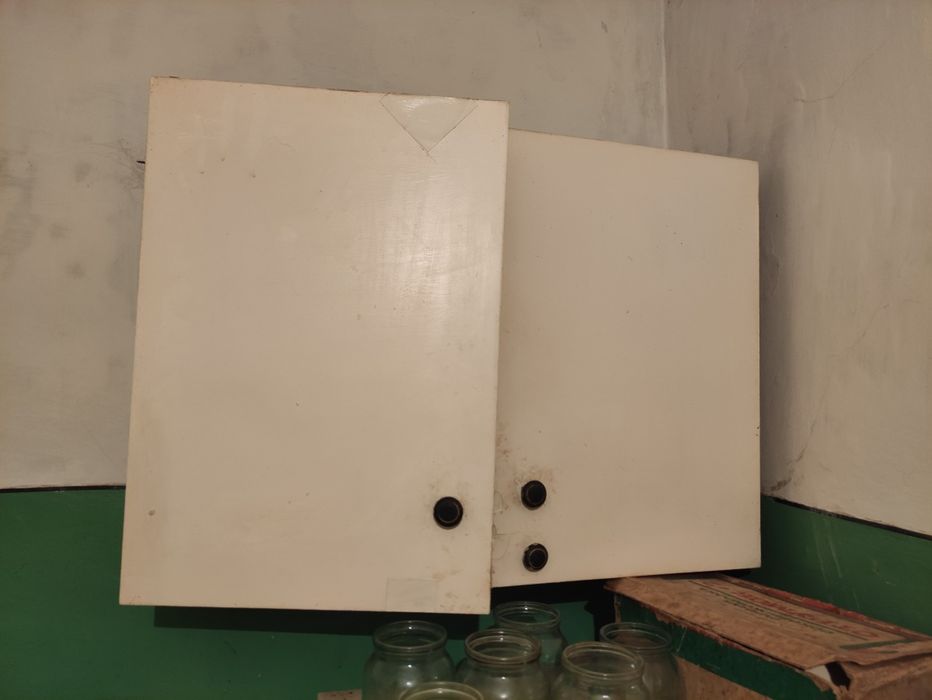 Стіл, тумба, шафи