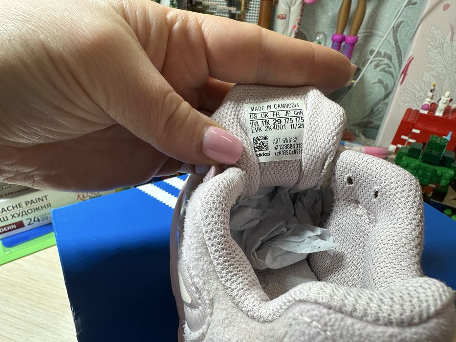 Кросівки для дівчинки Adidas ozelia EL C