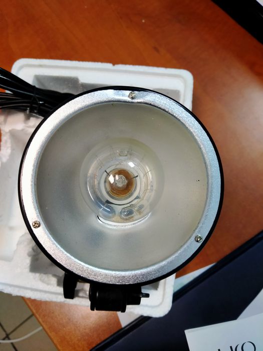 Вспышки студийные