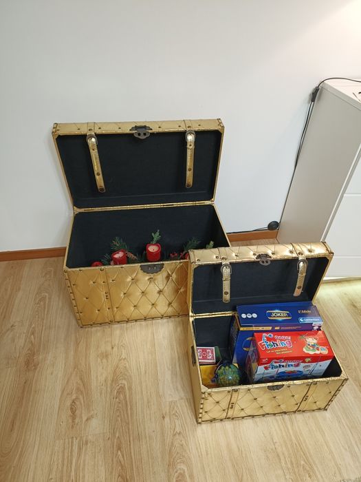 Conjunto baús em dourado