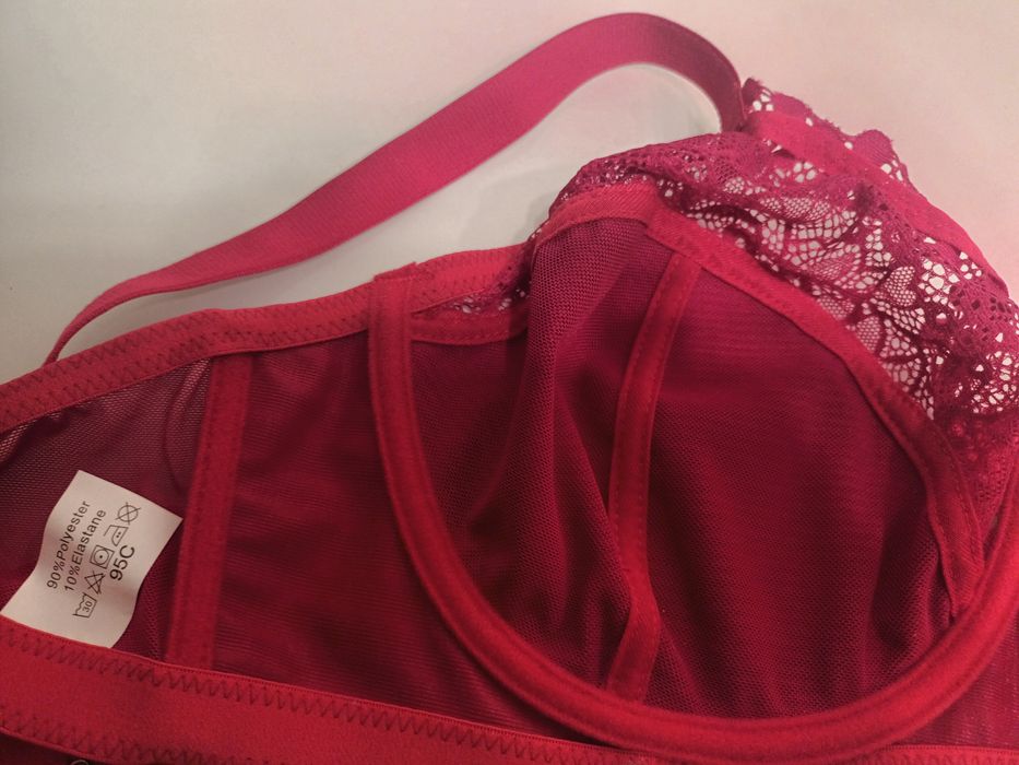 Продам новый бюстгальтер 95 С,ціна 230 грн.
