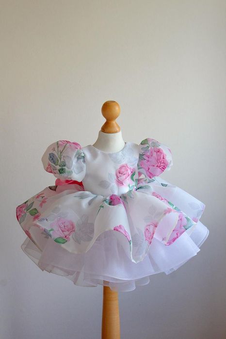 Продам сукні на 1 рік Нові,не вдягали ні разу