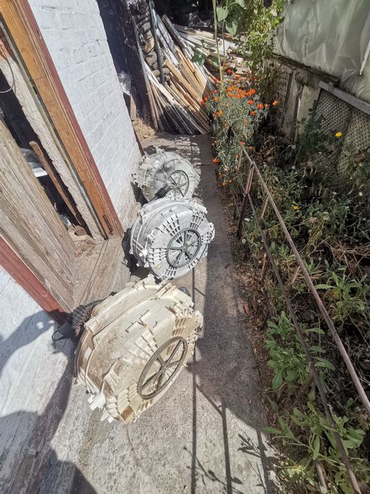 Бак стиральная машина Indesit полубак