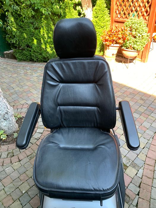 Скутер для людей з обмеженими можливостями або похилого віку