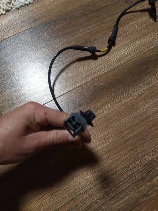 Датчик абс, дачія сандеро