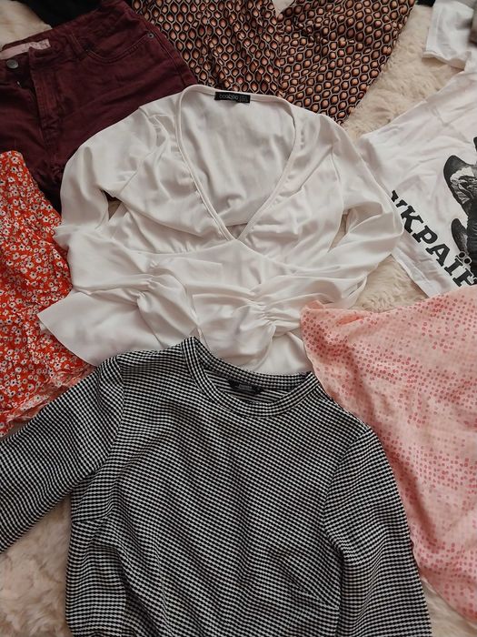 Лот речей на розмір М