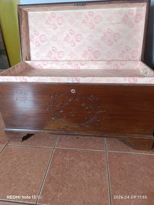 Arca de madeira vintage