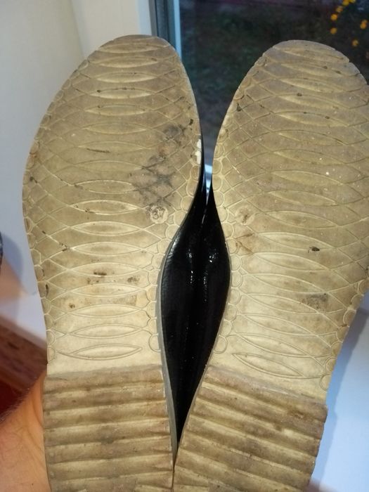 Продам двоє туфлів за ціною одного