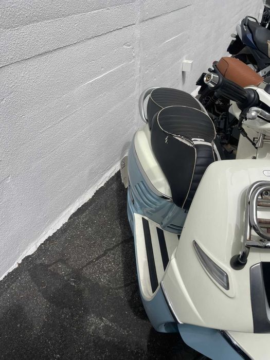 Peugeot Django 125 125cc com 19.000 km, muito estimada e pronta a andar sem precisar de nada.