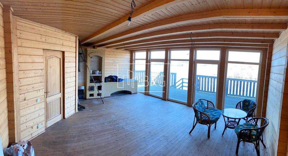 Дом на берегу Стугны 115 соток в соновом лесу Украинка без комиссии