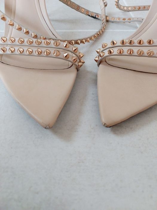 Szpilki nude - Iconic Zara Shoes