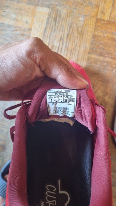 Sapatilhas Brooks Ghost 15 - Tamanho 45 - Bom Estado