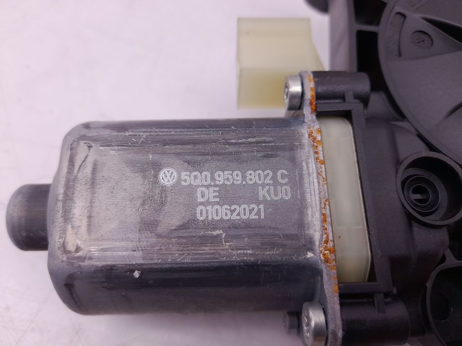 Motor vidro frente direito SEAT Leon (KL1)