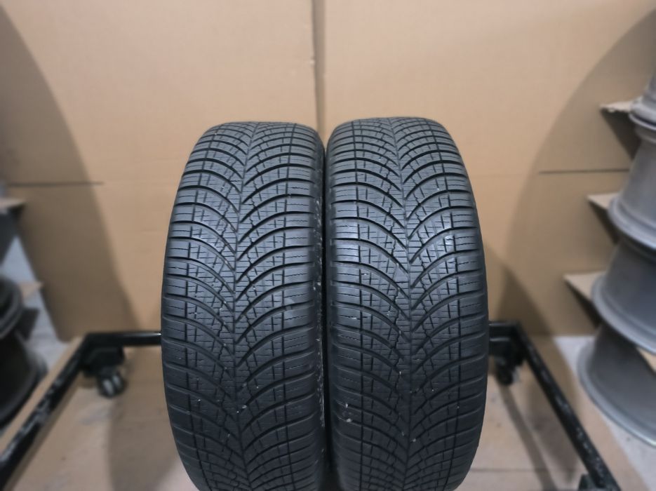 215/60R17 GoodYear Vector4Seasons 2023