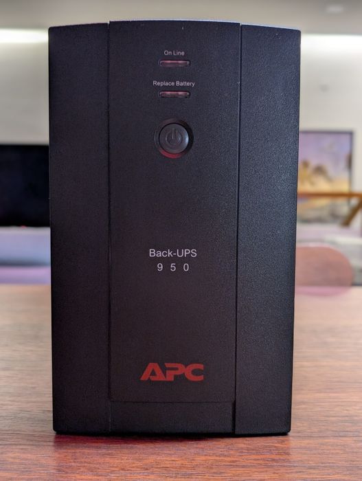 UPS  APC Back  950VA 230V