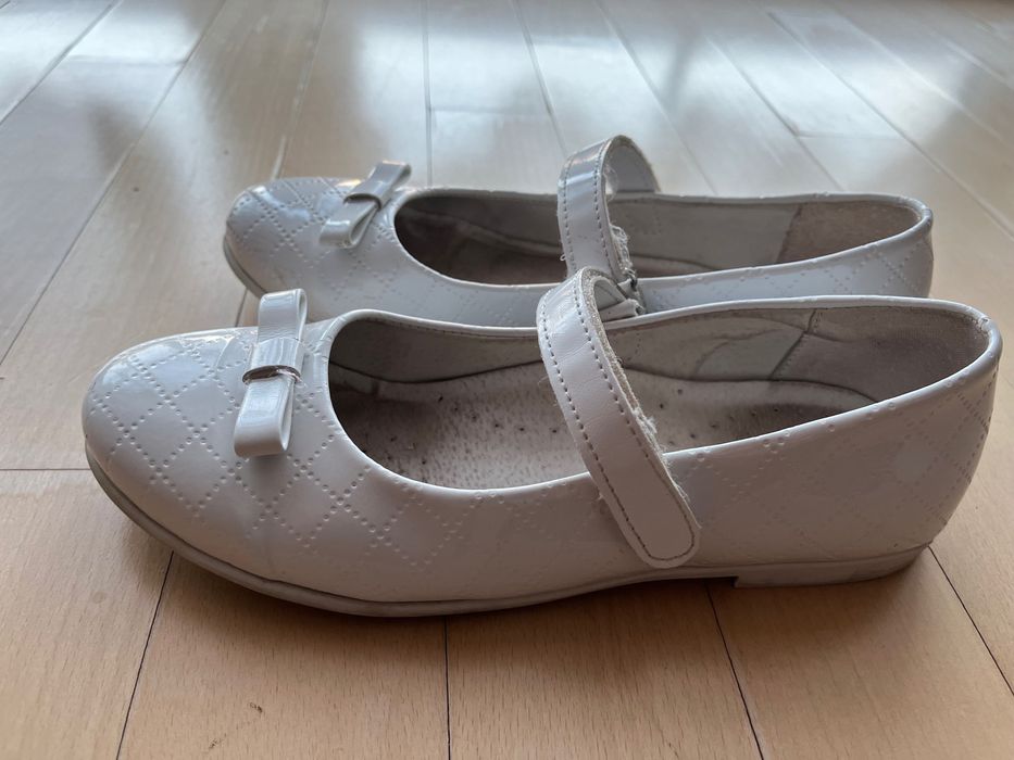 Buty dziewczęce komunijne rozm. 35 Kornecki